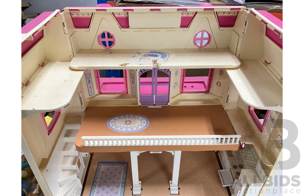 Fisher Price Foldout Dolls House with Accessories Including Dolls, Furniture and Pets