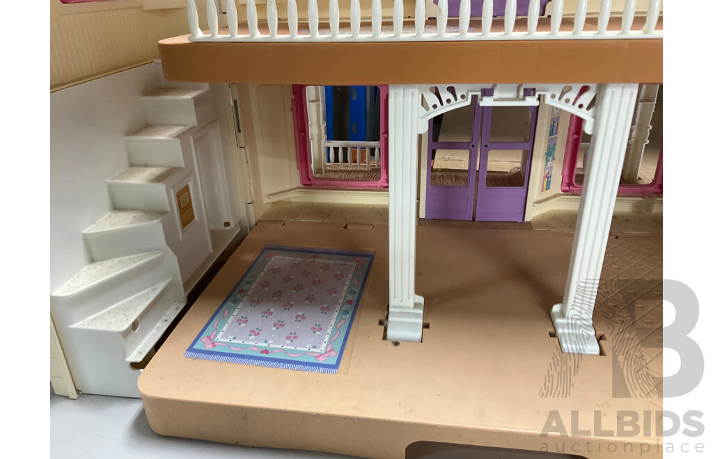 Fisher Price Foldout Dolls House with Accessories Including Dolls, Furniture and Pets