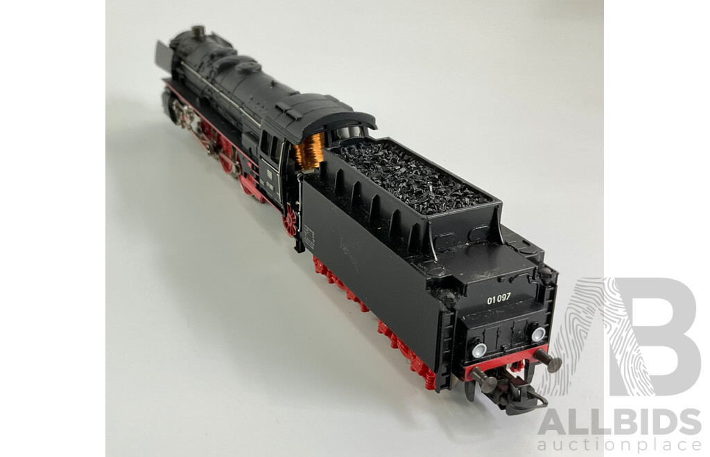 Vintage Marklin Three Rail HO Scale Steam Locomotive 3048 with Original Box, Made in West Germany