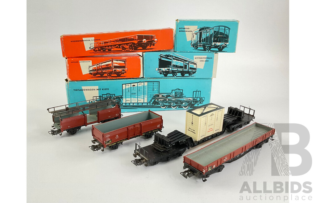 Vintage Marklin HO Scale Freight Rollingstock, 4612, 4618, 4602, 4514 with Original Boxes, Made in West Germany