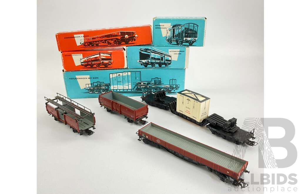 Vintage Marklin HO Scale Freight Rollingstock, 4612, 4618, 4602, 4514 with Original Boxes, Made in West Germany