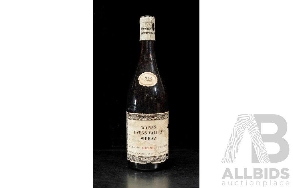 Wynns Ovens Valley Shiraz Burgundy Vintage 1966