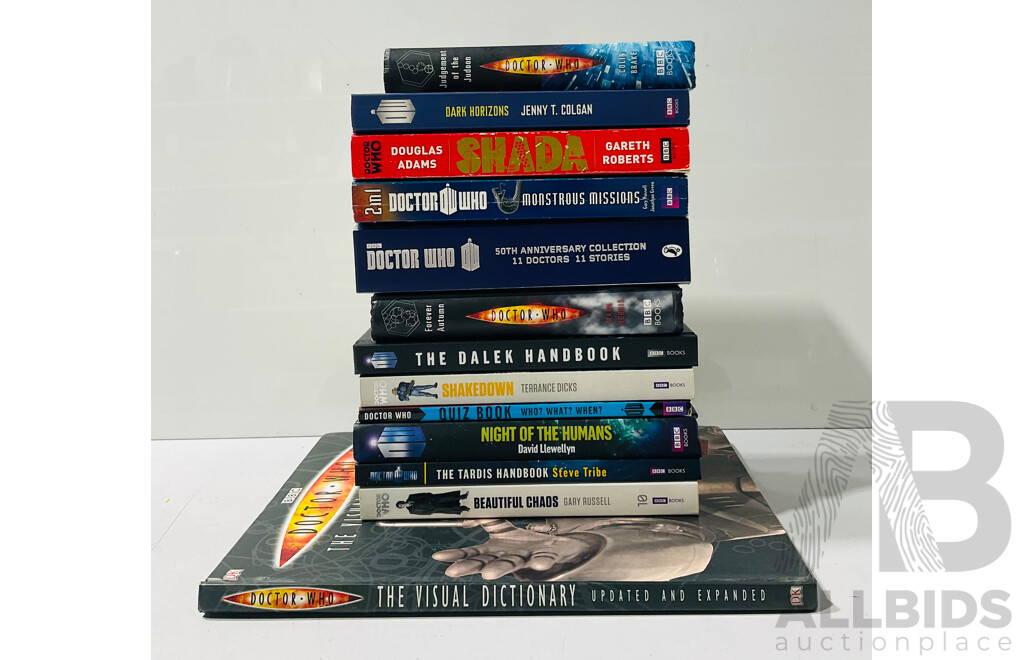Collection Books Relating to Dr Who