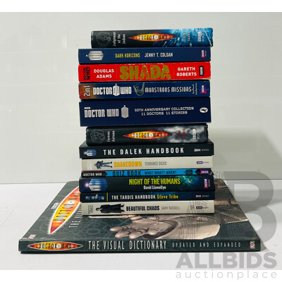 Collection Books Relating to Dr Who