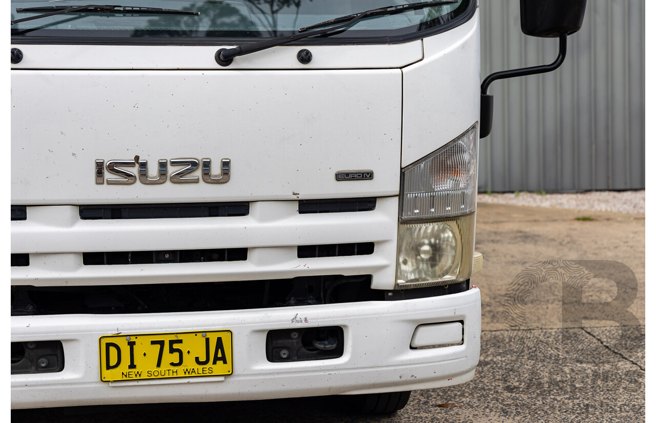 11/2009 Isuzu NPR200 Medium 4x2 NH C/Chas Curtain Side White Turbo Diesel 5.2L