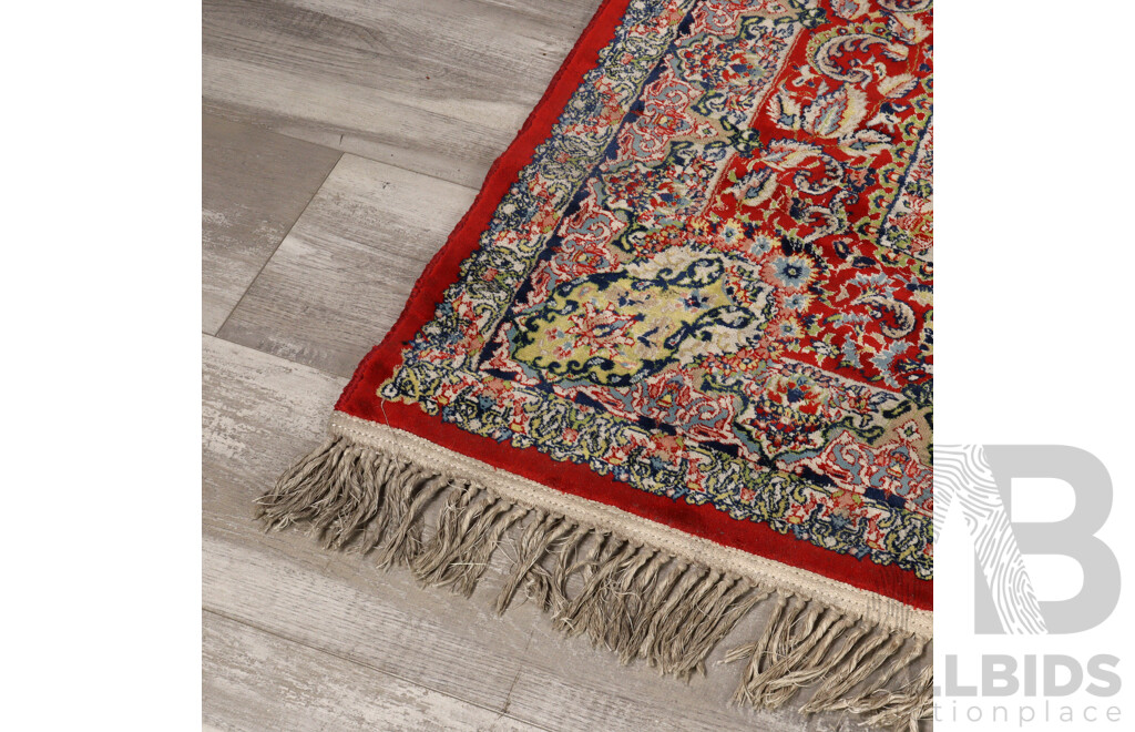 Large Machine Made Wool Persian Style Main Carpet