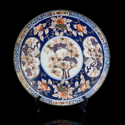 Japanese Imari Porcelain Charger with Hand Detailed Decoration