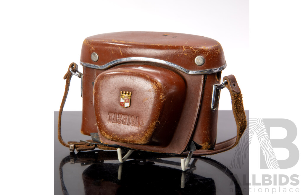 Vintage Japanese Yashica Lynx 1000 35mm Film Camera in Leather Case