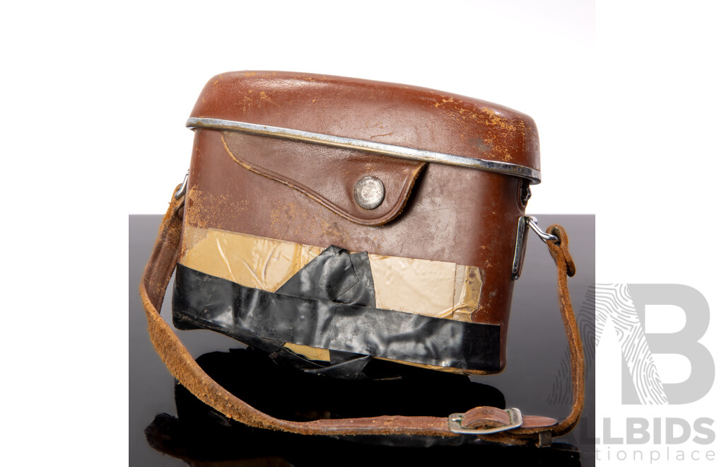 Vintage Japanese Yashica Lynx 1000 35mm Film Camera in Leather Case