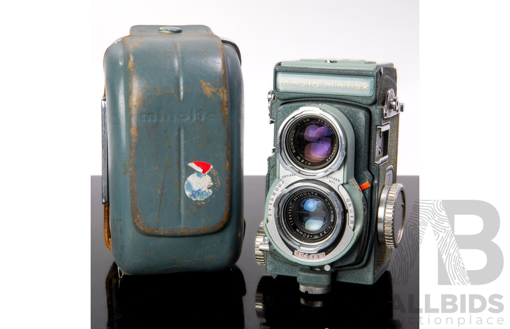 Vintage Japanese Minolta Miniflex Film Camera in Leather Case