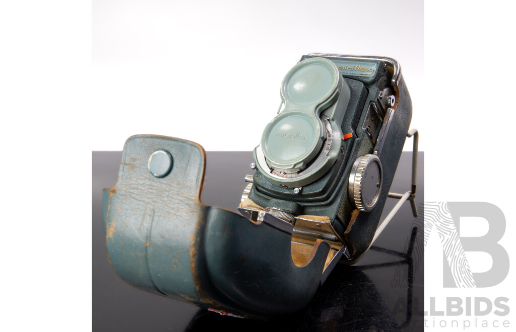 Vintage Japanese Minolta Miniflex Film Camera in Leather Case