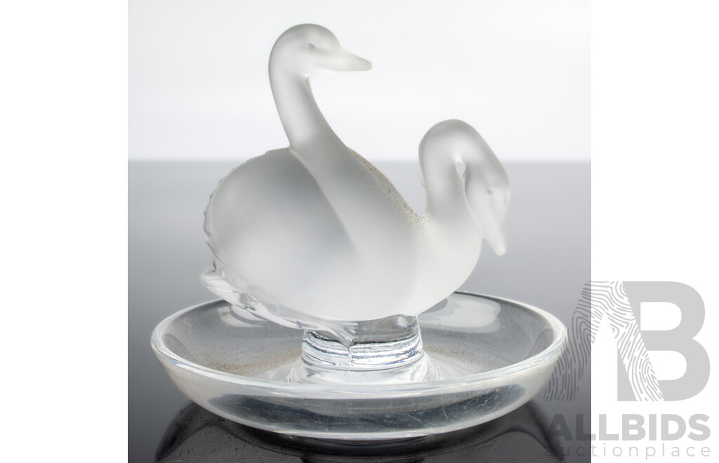 Vintage French Lalique Crystal Pair Swans Ring Dish