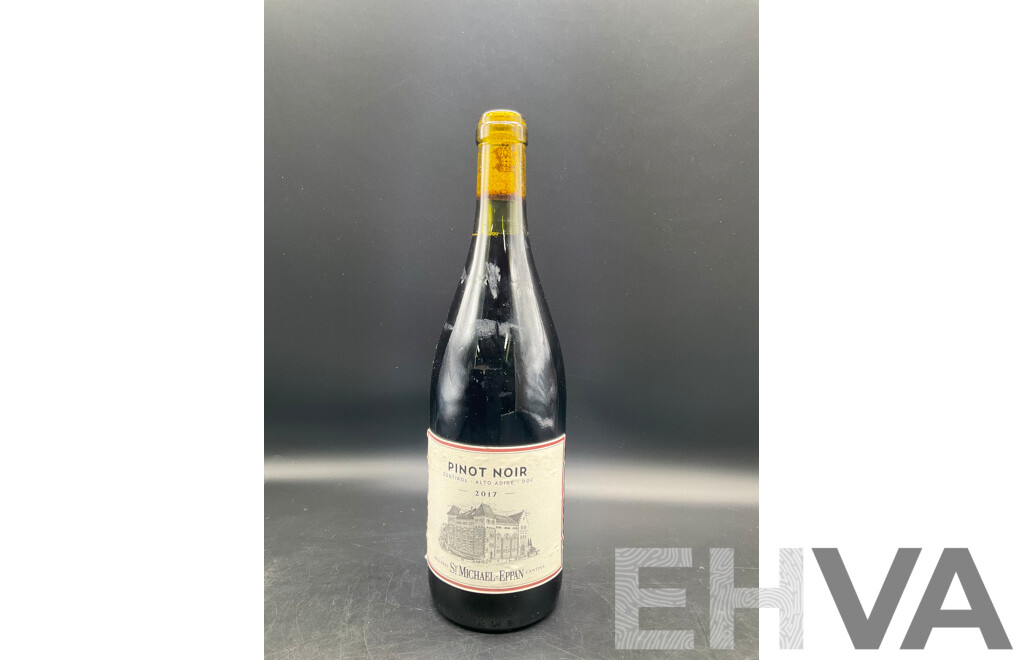 ST MICHAEL - EPPAN Pinot Noir 2017 (75cl)