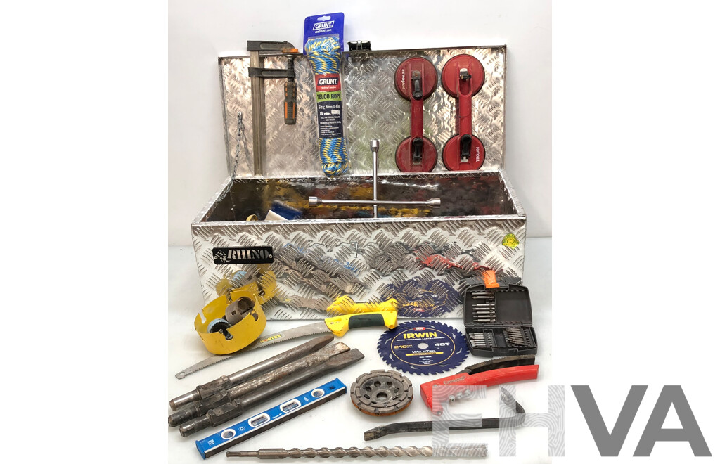 Rhino 770mm Aluminium Checkerplate Toolbox with Various Hand Tools