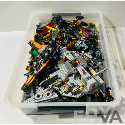 Collection of Loose Lego Including Star Wars and More