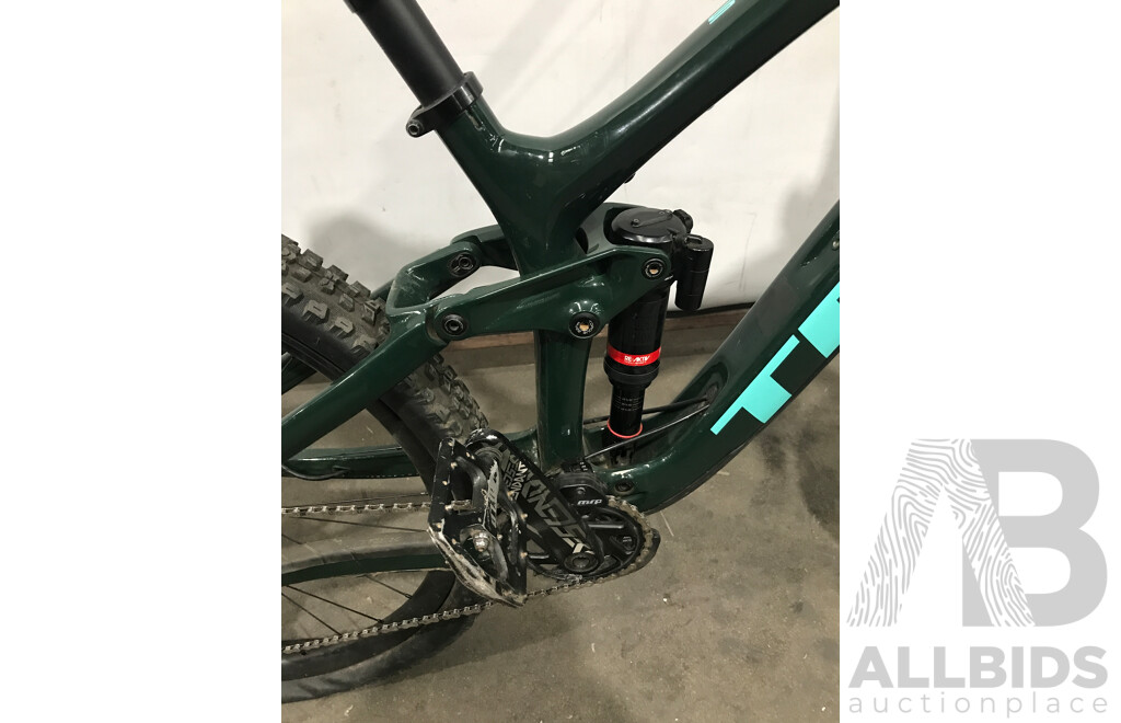 Trek Splash 9.8 24-Speed Mountain Bike