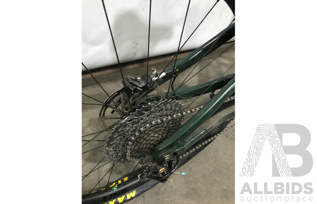 Trek Splash 9.8 24-Speed Mountain Bike