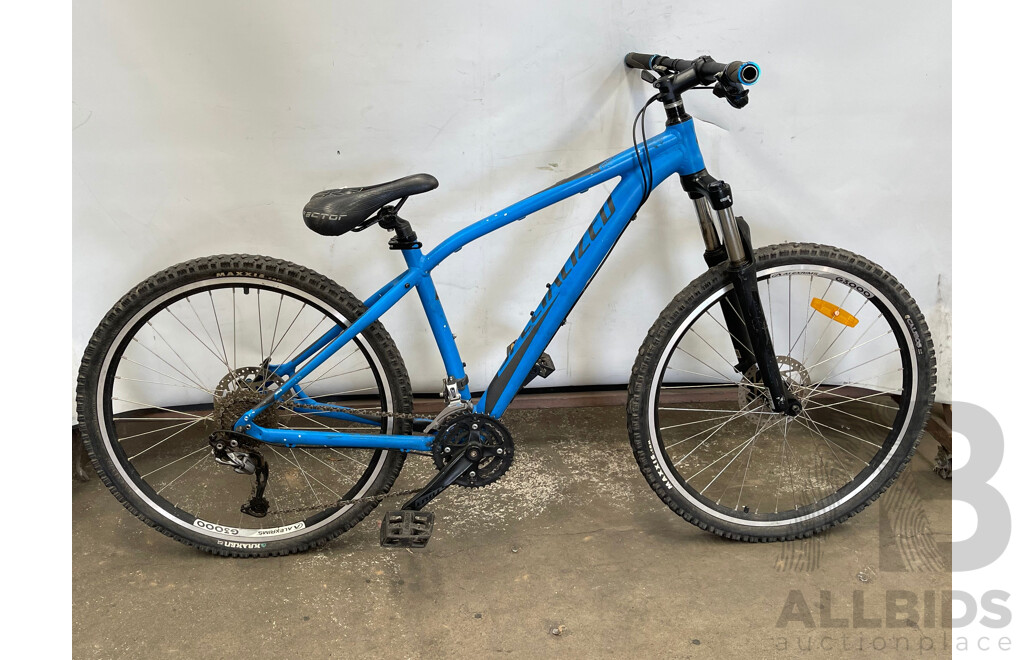 Specialized Rock Hopper Men's Mountain Bike