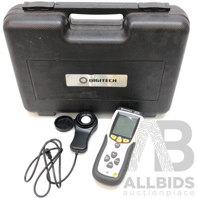 Digitech QM1584 400K Lux Meter Kit