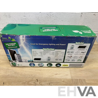 NATURE POWER Solar Powerpak with Lights