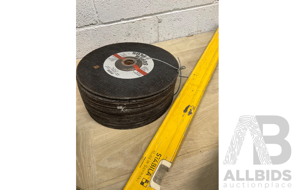 Assorted Power Tools, Grinding Wheels and Spirit Level  - Lot of 4