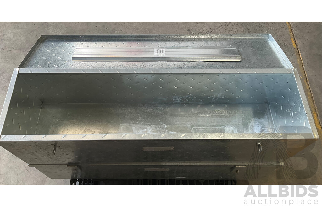 2x Rhino Tool Boxes (1390mm X 350mm X 430mm)