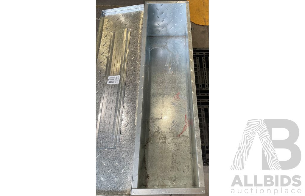 2x Rhino Tool Boxes (1390mm X 350mm X 430mm)