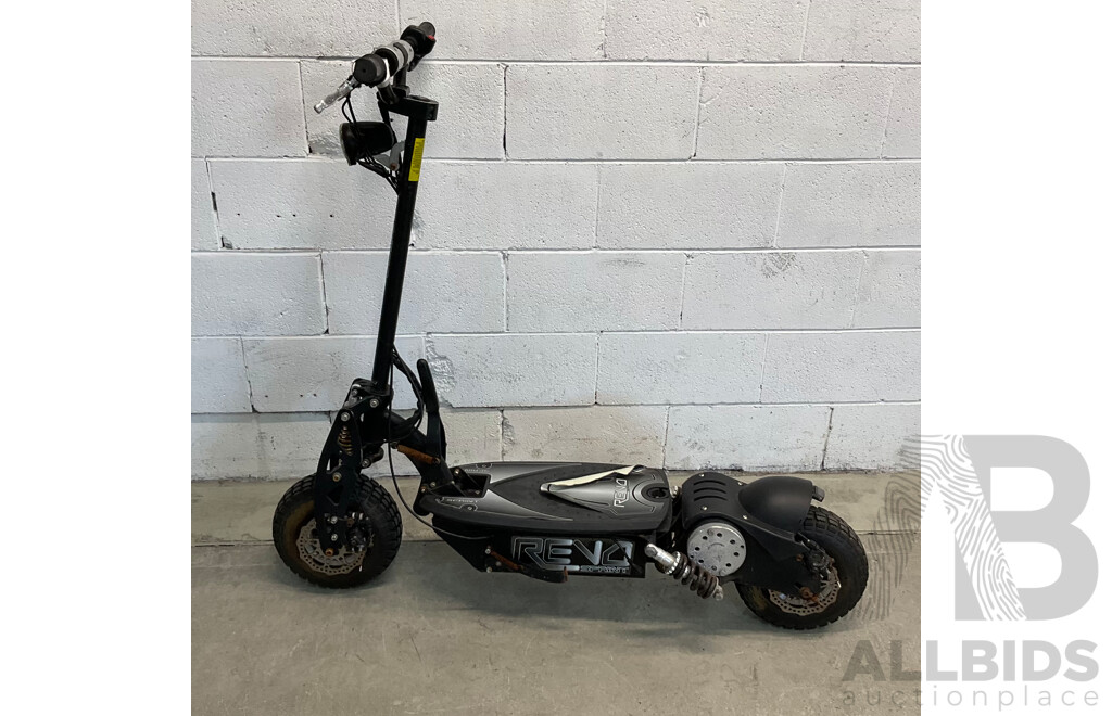 REVO Scooter - for Parts and Repairs