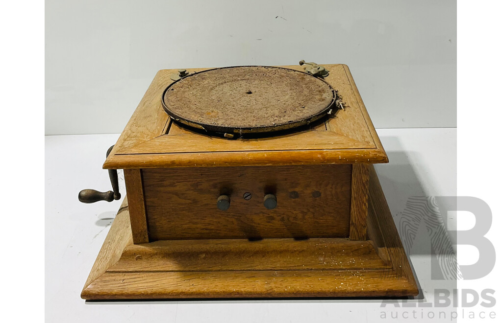 Vintage Grammaphone Turntable