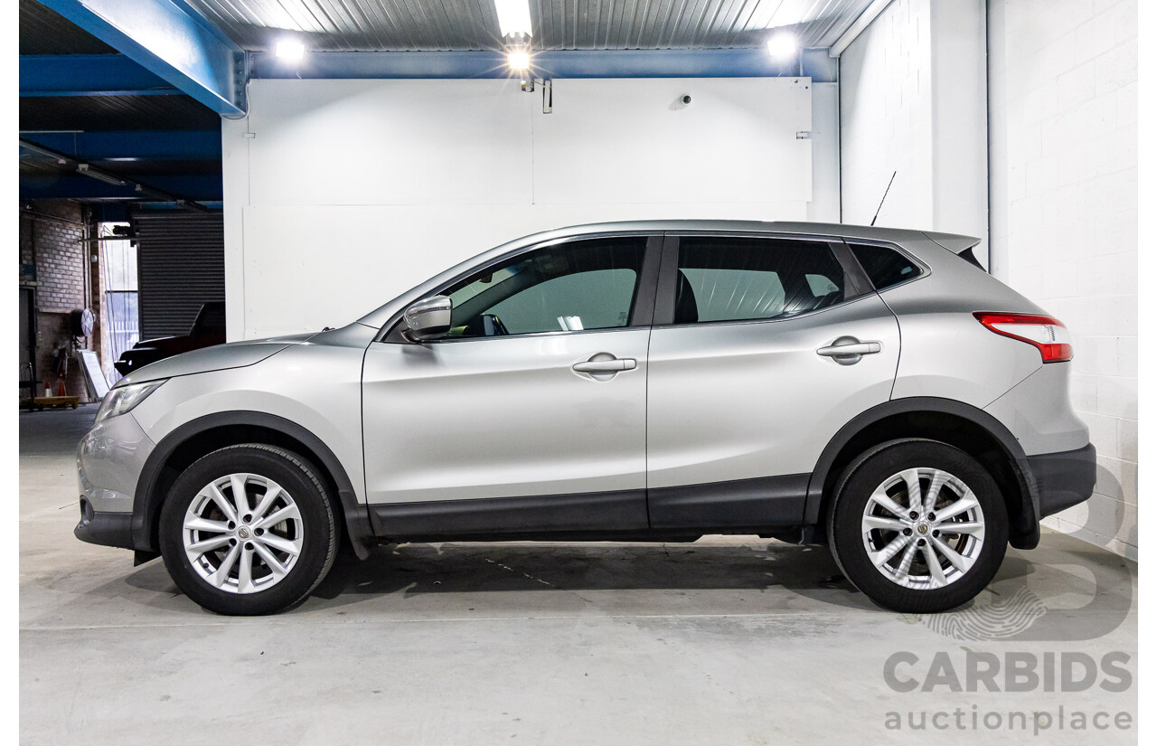 8/2015 Nissan Qashqai ST (4x2) J11 4d Wagon Gun Metallic 2.0L