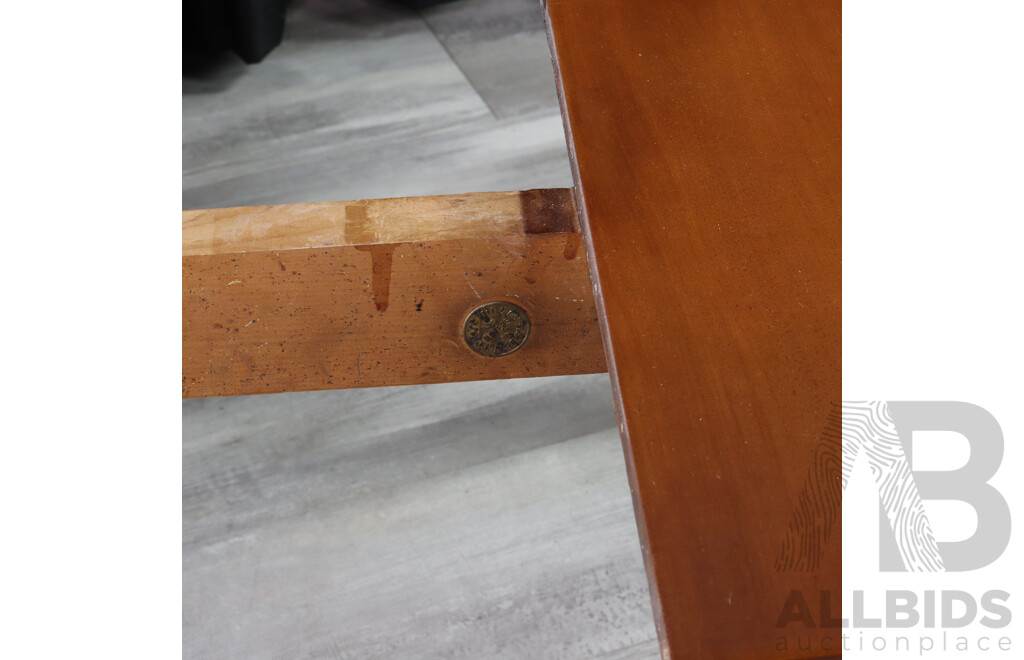 Late Edwardian Cedar Extension Dining Table