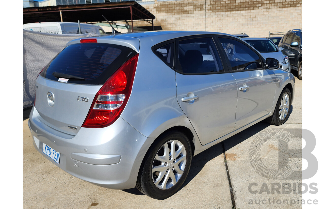 9/2009 Hyundai i30 SLX FD MY09 5d Hatchback Silver Or Chrome 2.0L