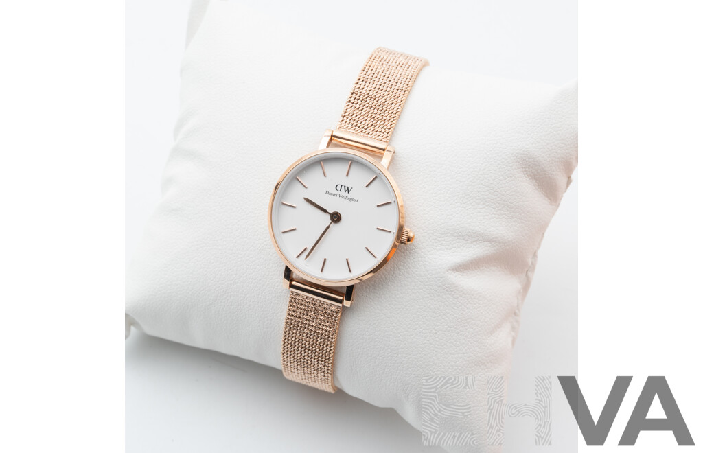 Daniel Wellington Petite 24mm Pressed Melrose White Watch, Model DW00100447