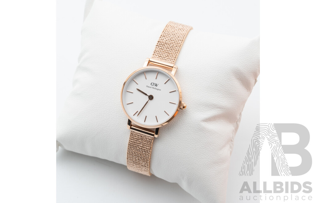 Daniel Wellington Petite 24mm Pressed Melrose White Watch, Model DW00100447