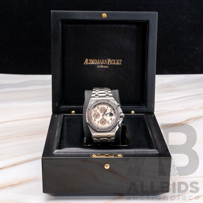 Audemars 42mm Piguet Offshore Safari, Model 26470ST.OO.A801CR.01