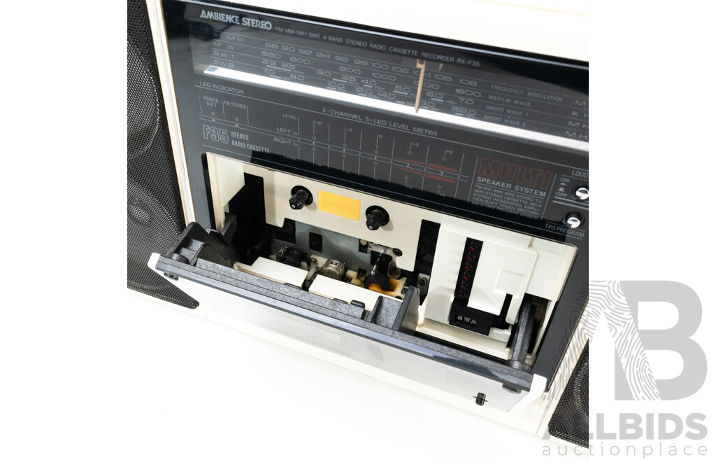 Retro National F35 Stereo Radio Portable Cassette