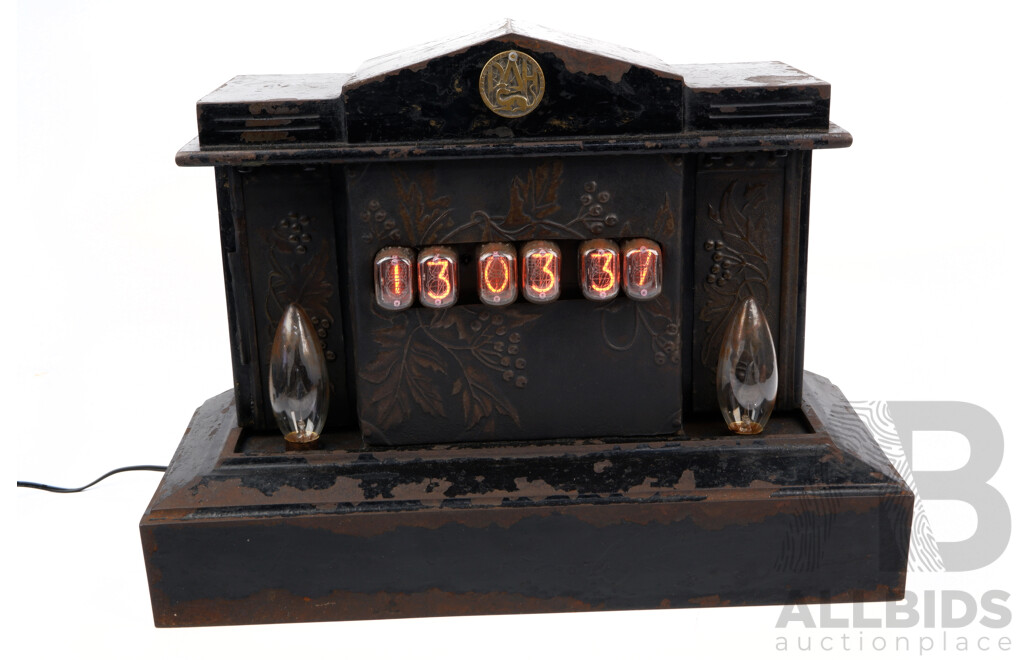 Antique Steel Body Mantle Clock Retro Fitted with Nixie Tube Numerals