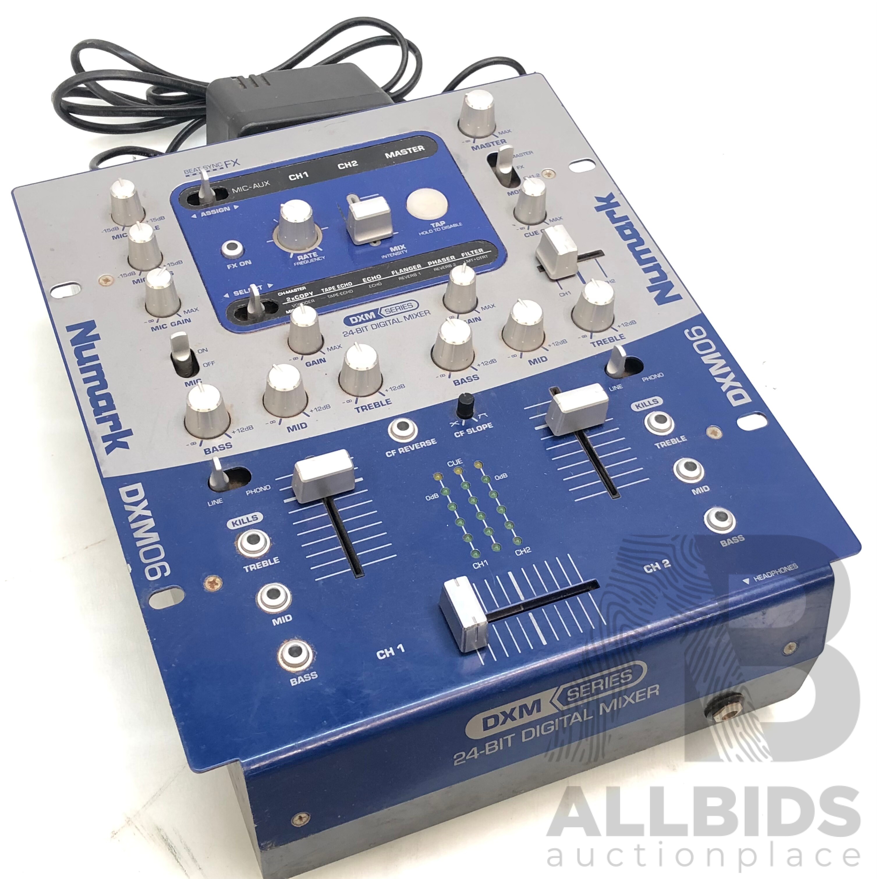 Numark DXM06 24ビットデジタルミキサー Numark DXM06 24ビットデジタルミキサー DJ機材