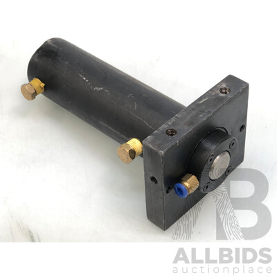 Hydraulic Ram