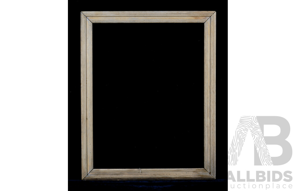 Collection of Four Vintage Wooden Picture Frames, 73 x 58 cm (largest) (4)