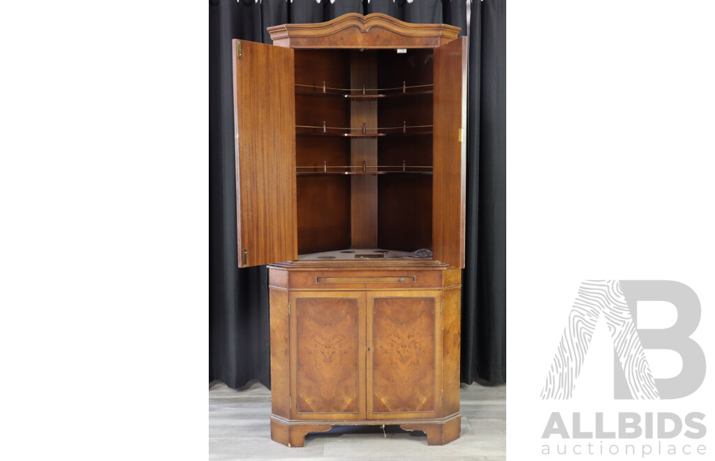 Art Deco Corner Bar Unit