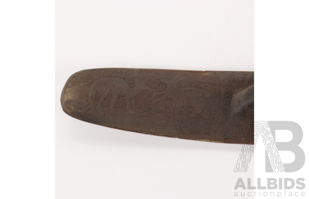 Vintage Australian Indigenous Aboriginal Mulga Wood Shield with Carved Coat of Arms Detail