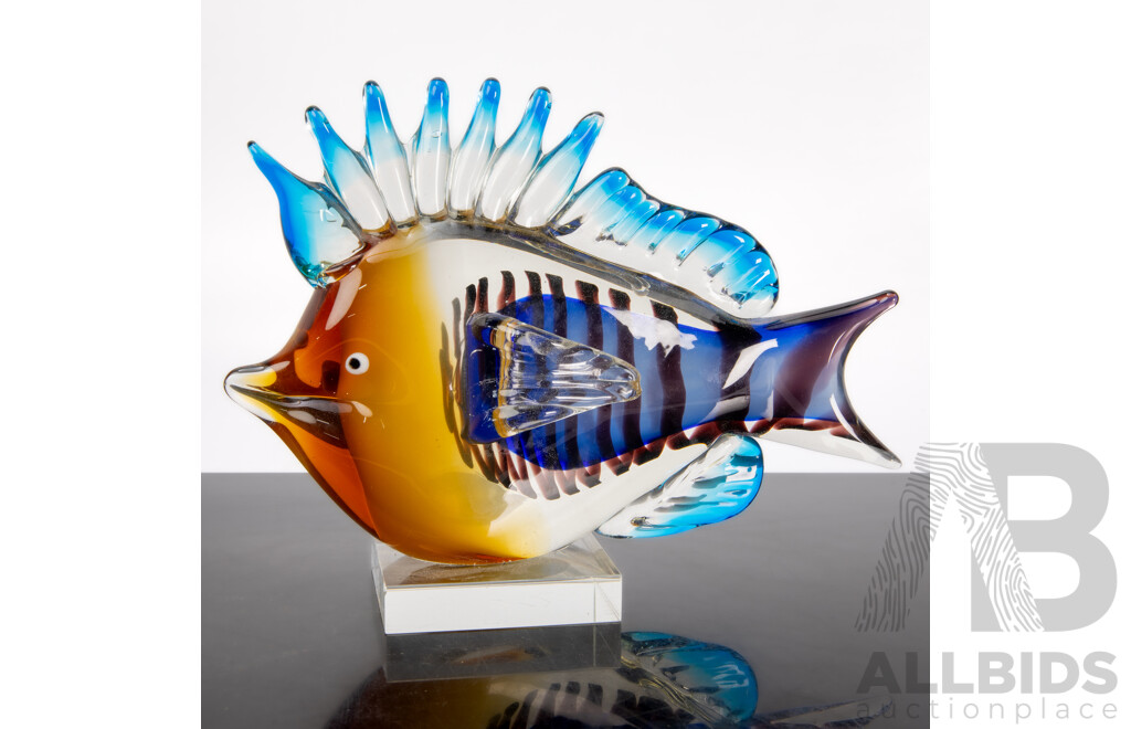 Retro Art Glass Tropical Fish Figure with Internal Black Stripe Detail