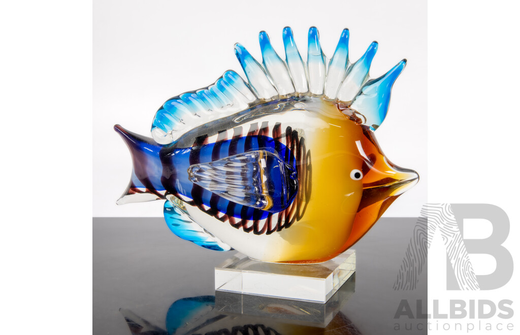 Retro Art Glass Tropical Fish Figure with Internal Black Stripe Detail