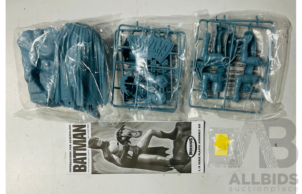 Batman Moebius Models 1 to 8 Scale Model in Original Packaging