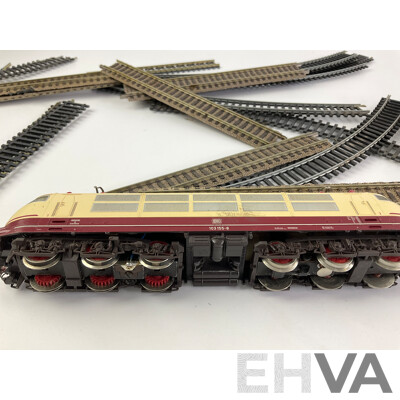 Vintage Fleischmann HO Scale German Electric Locomotive and Passenger Carriages with Straight and Cured Track, Made in Germany