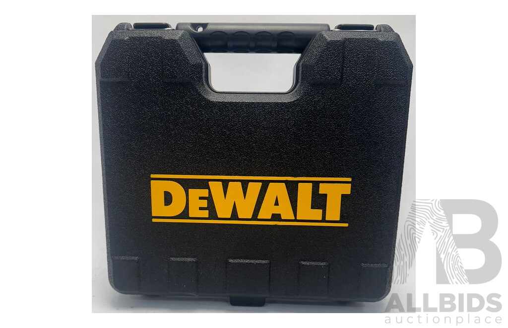 DeWalt Cordless Drill and Battery Charger Kit