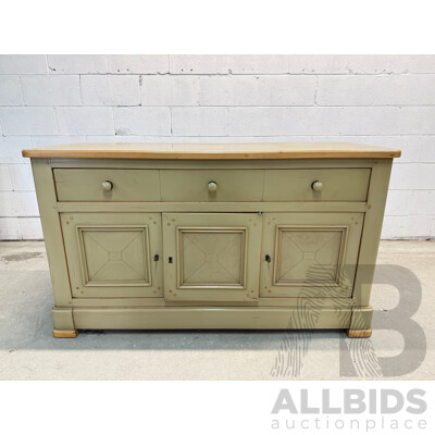 Buffet Sideboard with 1 Top Slide Darwer & 3 Doors