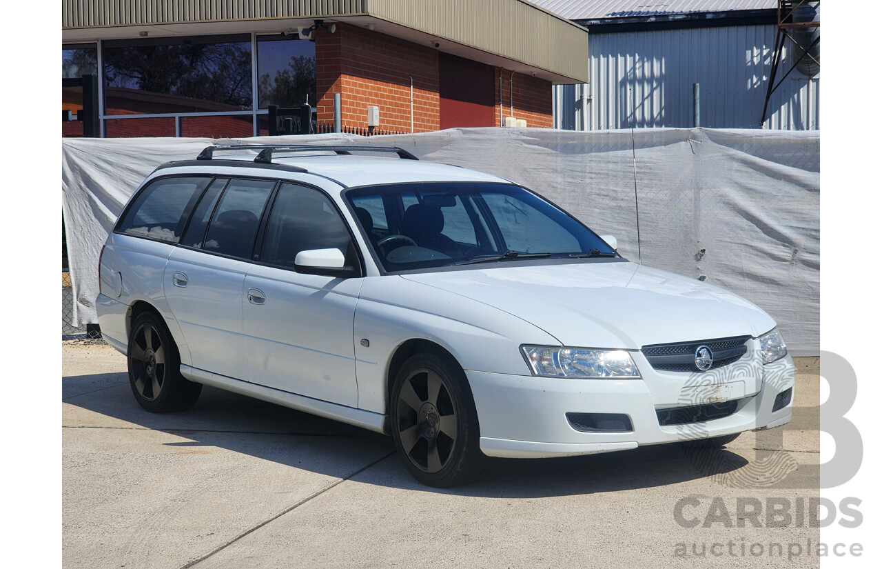 5/2006 Holden Commodore Acclaim VZ MY06 4d Wagon White 3.6L