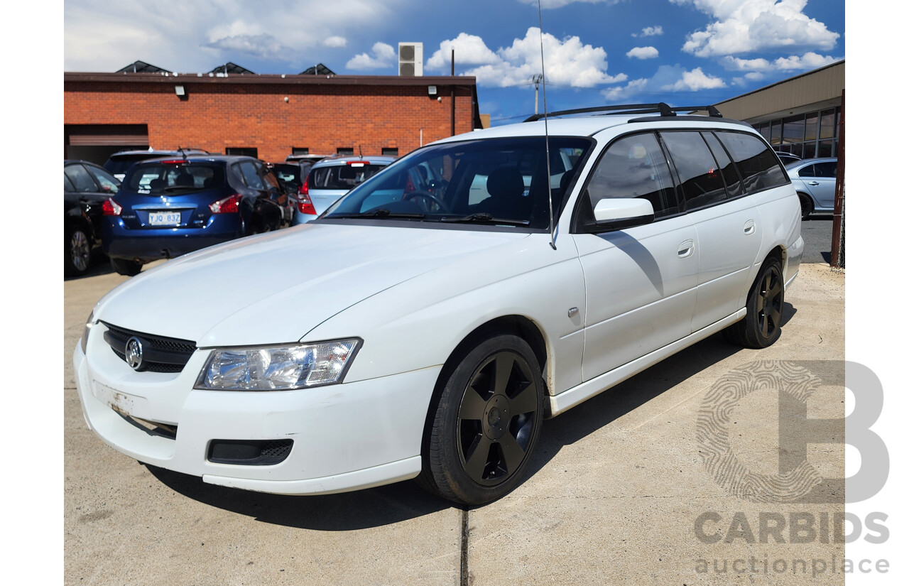 5/2006 Holden Commodore Acclaim VZ MY06 4d Wagon White 3.6L